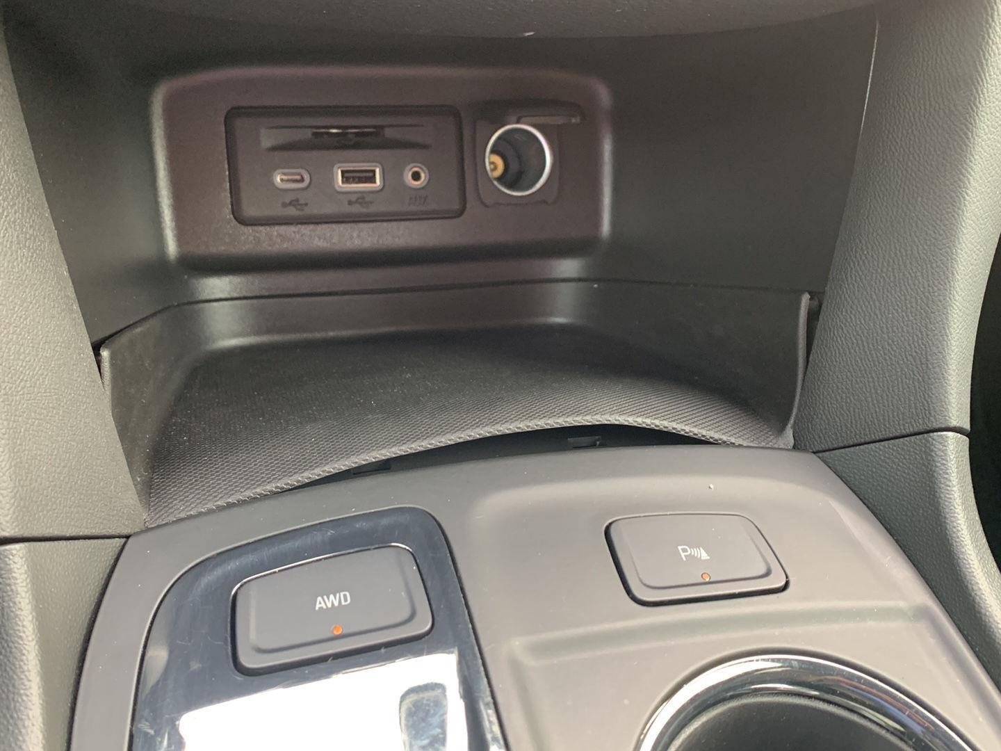 Certified 2023 Chevrolet Equinox RS AWD/4WD image 13