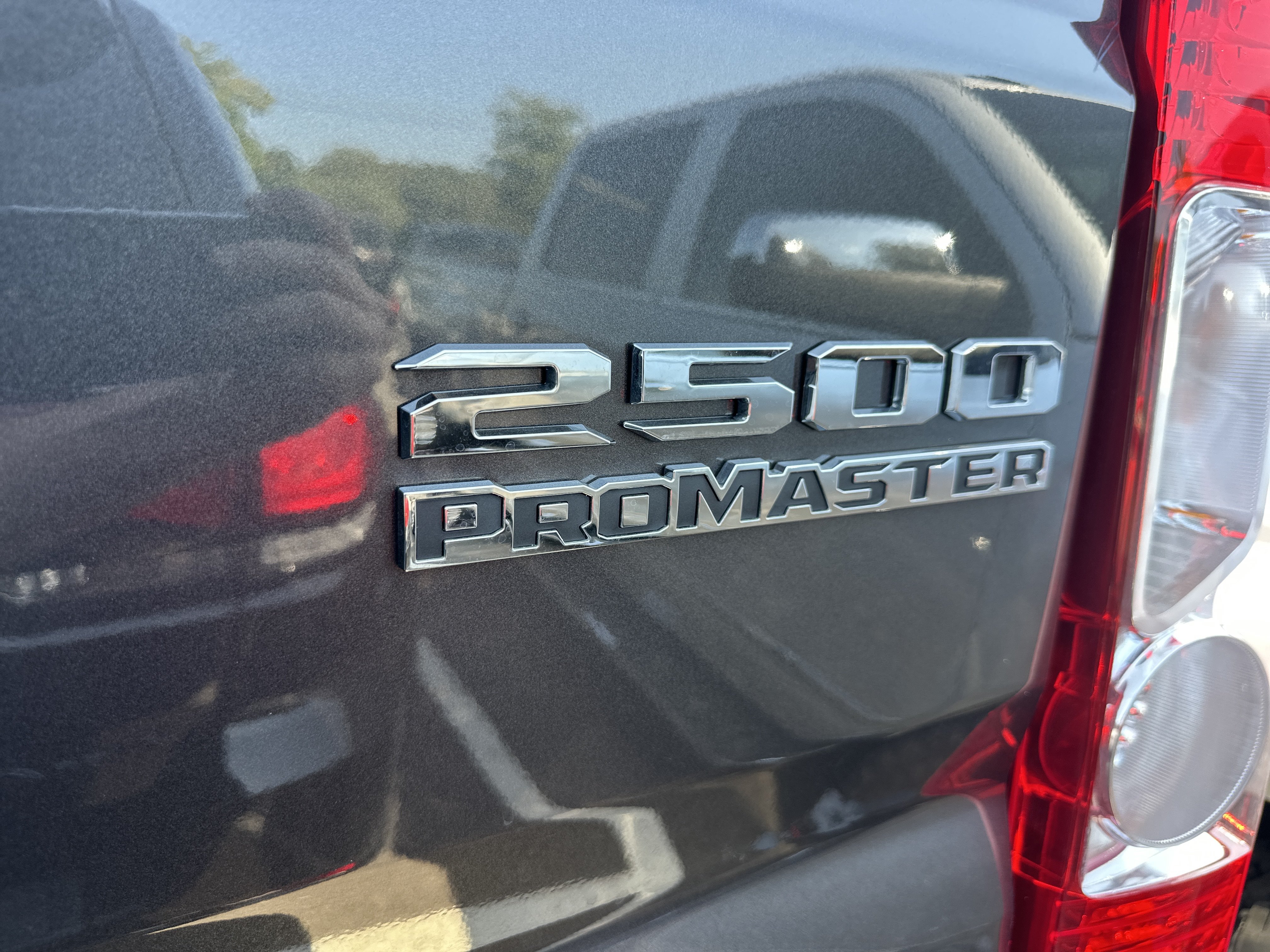 New 2026 RAM ProMaster 2500 w/ Premium Convenience Group FWD image 15