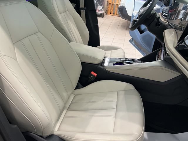 Used 2025 Audi Q5 Premium w/ Convenience Package AWD/4WD image 21