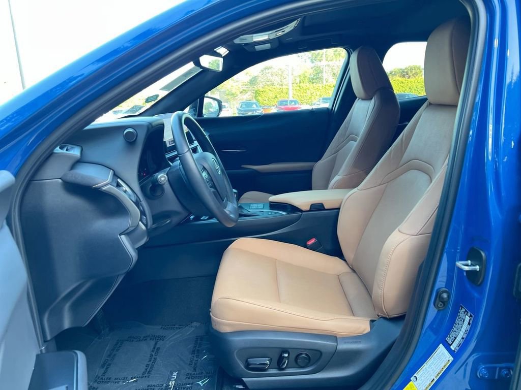 Certified 2024 Lexus UX 250h FWD w/ Premium Package image 12