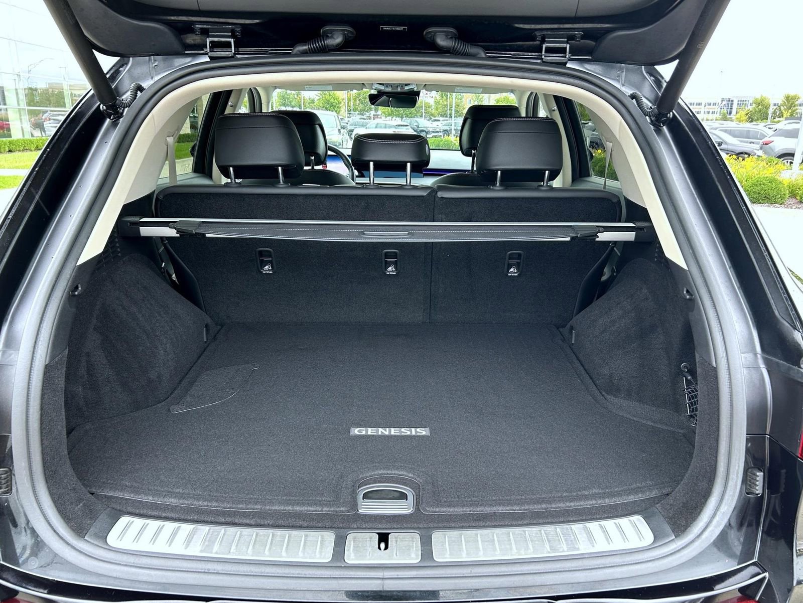 Used 2026 Genesis Electrified GV70 image 21