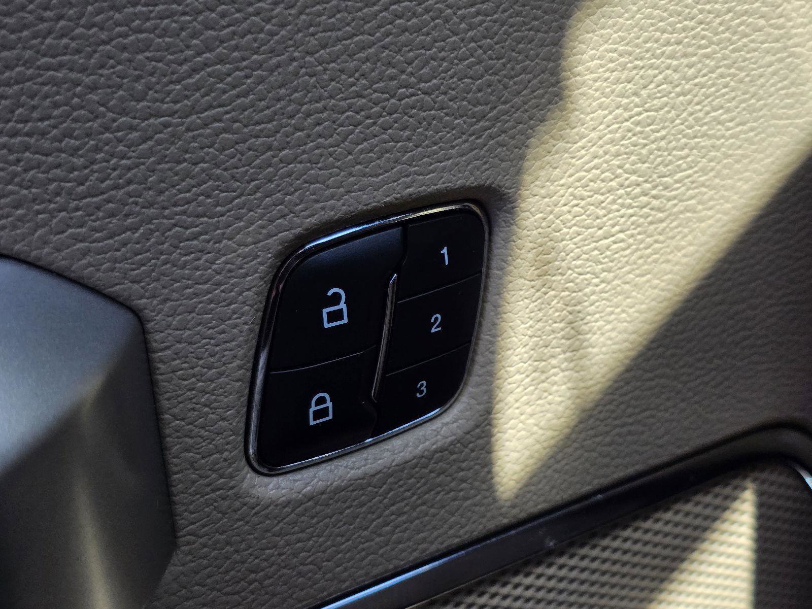 Used 2018 Ford F150 Lariat AWD/4WD image 10