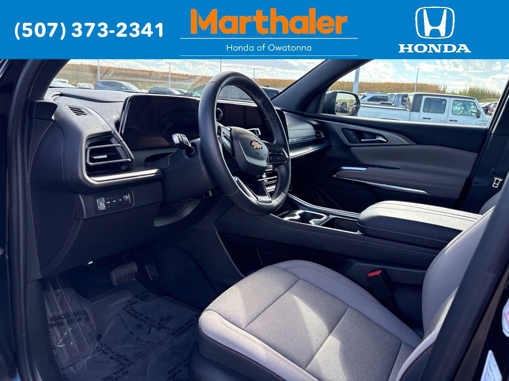 Used 2026 Chevrolet Traverse LT w/ Driver Confidence Package AWD/4WD image 11