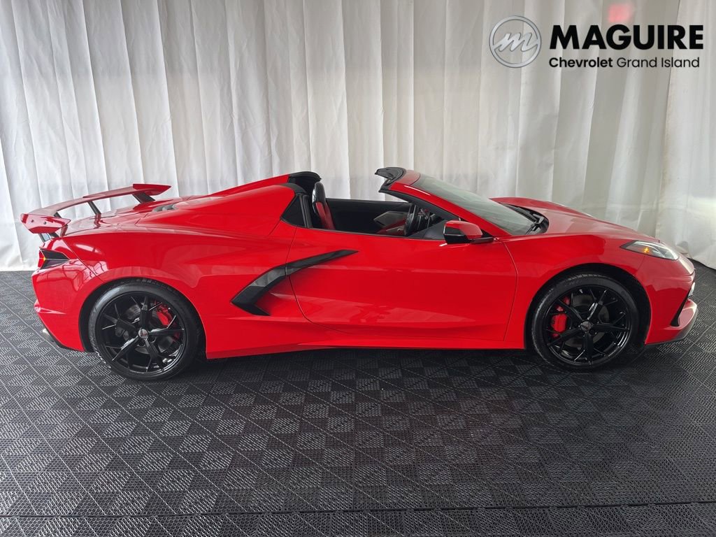 Used 2022 Chevrolet Corvette Stingray Preferred Conv w/ Z51 Performance Package RWD image 2