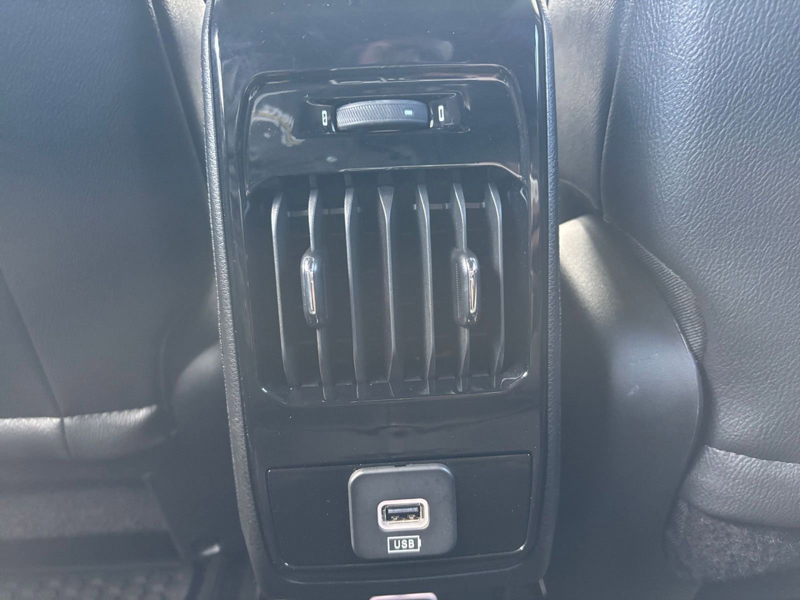 Used 2025 Jeep Compass Trailhawk image 23