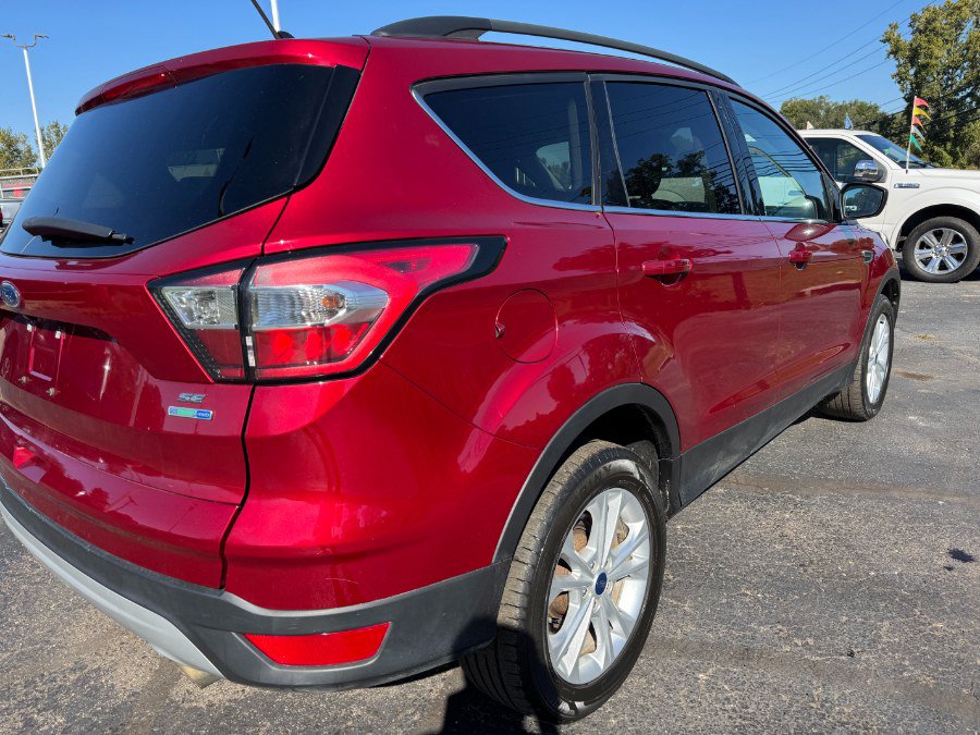 Used 2018 Ford Escape SE w/ SE SYNC Package AWD/4WD image 11