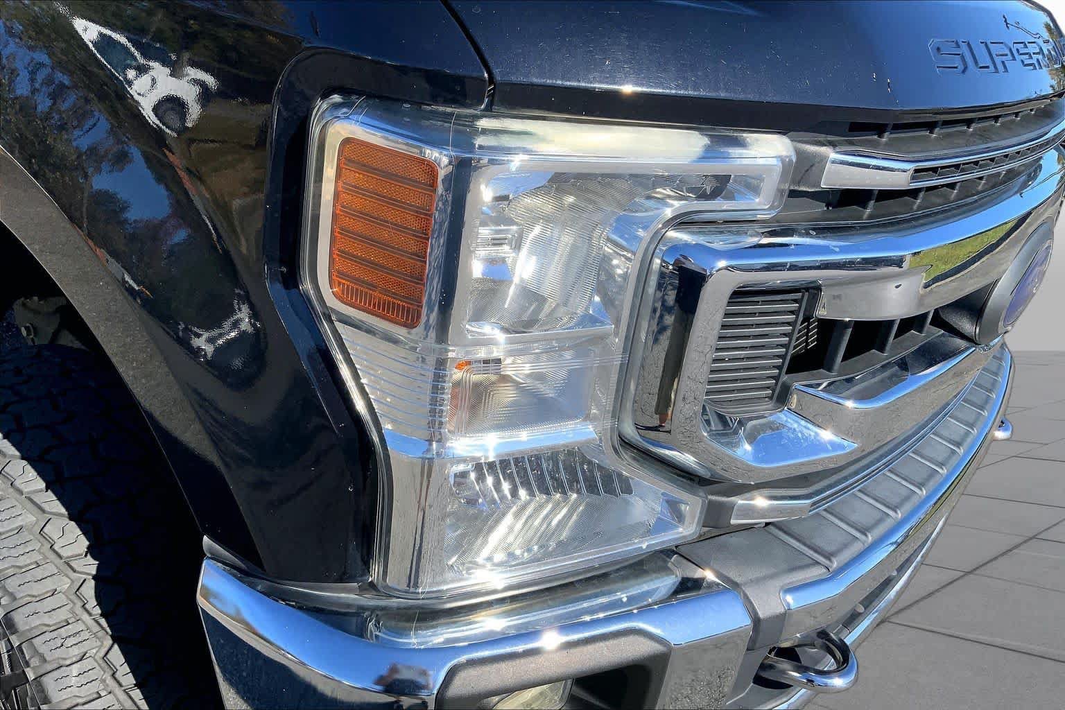 Used 2020 Ford F250 XLT w/ XLT Premium Package AWD/4WD image 25
