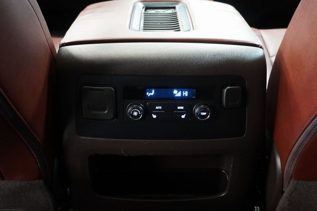 Used 2020 Chevrolet Suburban Premier image 33