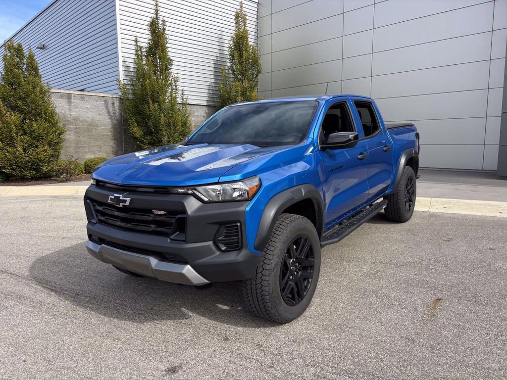 Used 2024 Chevrolet Colorado Trail Boss w/ Advanced Trailering Package image 3