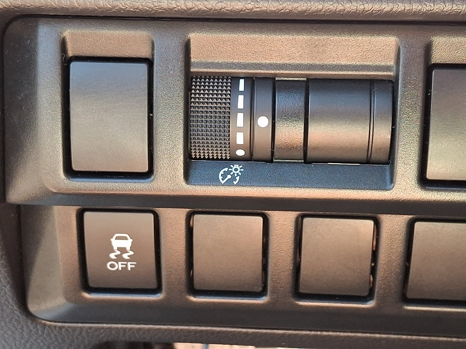 Used 2018 Subaru Outback 2.5i AWD/4WD image 25