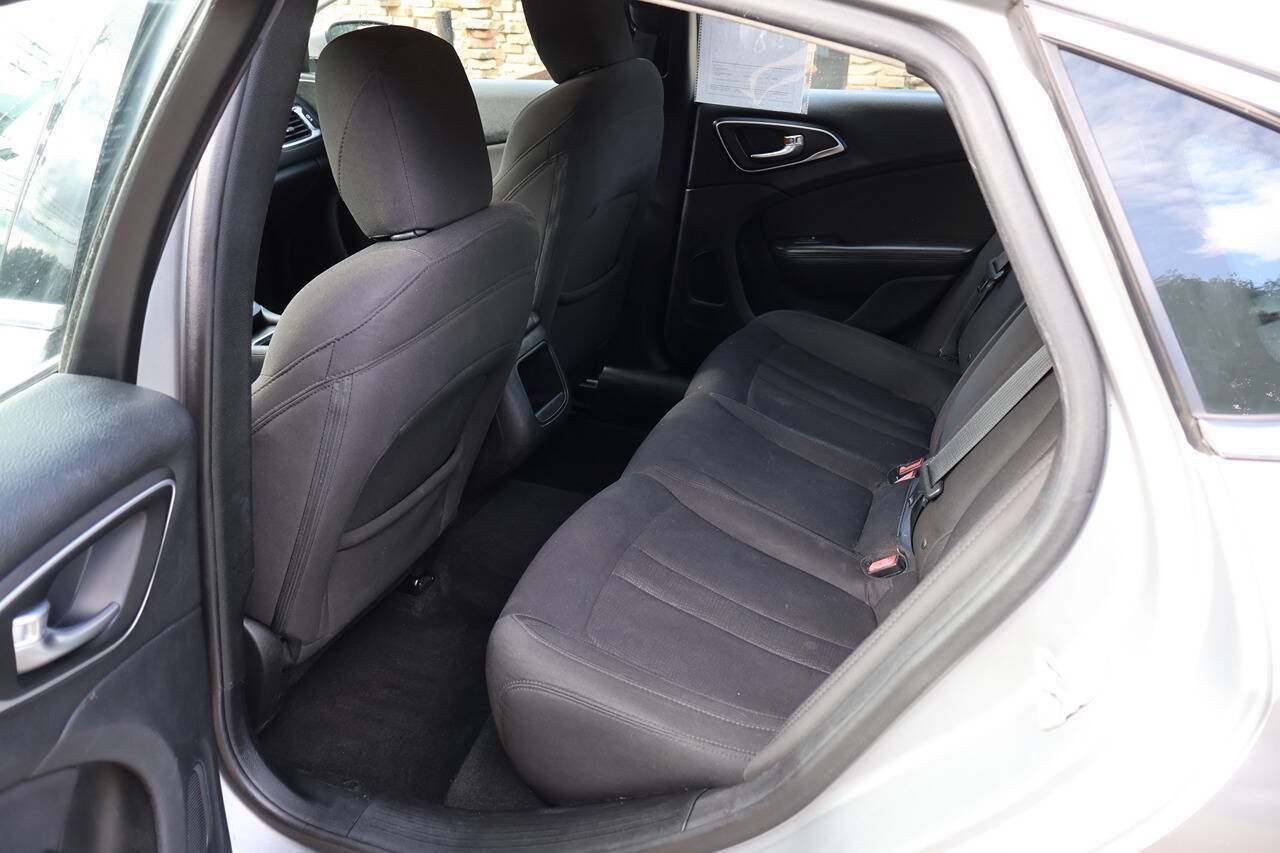 Used 2015 Chrysler 200 Limited w/ Convenience Group FWD image 17