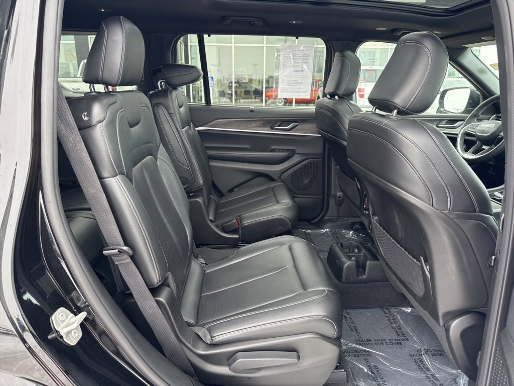 Certified 2024 Jeep Grand Cherokee L Limited w/ Luxury Tech Group II image 33