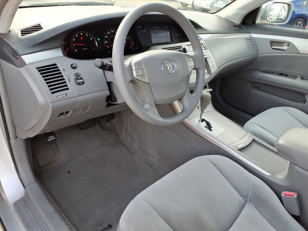 Used 2006 Toyota Avalon Limited image 9