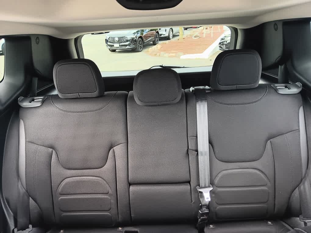 Used 2016 Jeep Renegade Latitude AWD/4WD image 13