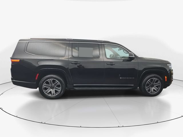 Used 2024 Jeep Wagoneer L Series II w/ Flexible Seating Group image 11
