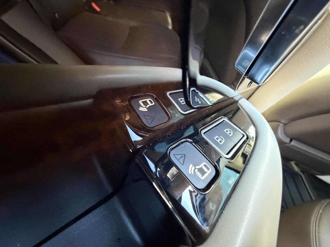 Used 2022 Land Rover Range Rover Westminster Edition image 16