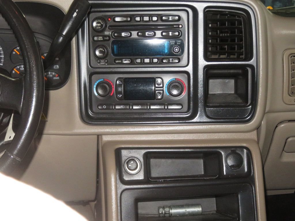 Used 2006 Chevrolet Silverado 1500 LT w/ Onstar Plus Package image 38