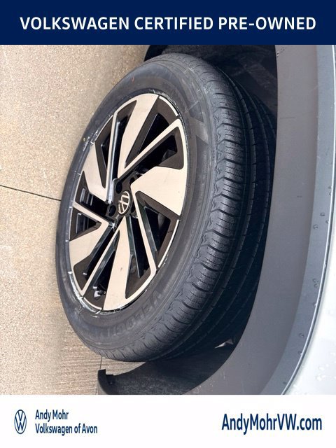 Used 2024 Volkswagen Atlas SE AWD/4WD image 12
