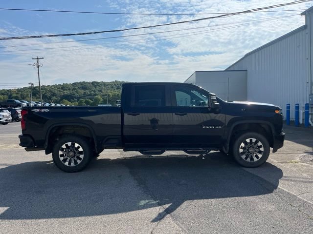 Used 2021 Chevrolet Silverado 2500 Custom w/ Custom Value Package AWD/4WD image 4