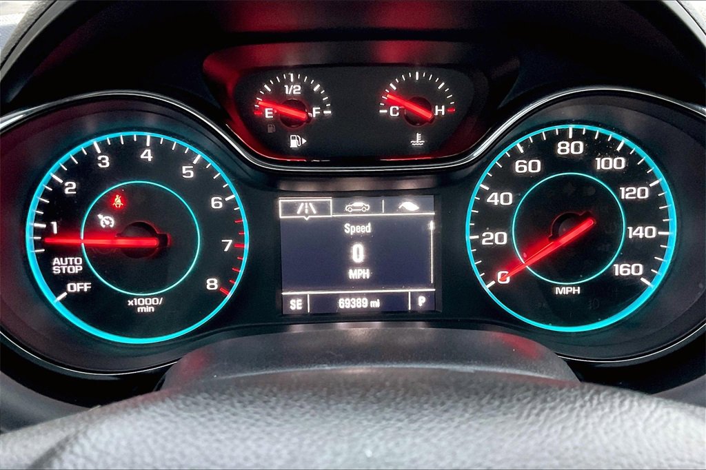 Used 2017 Chevrolet Cruze Premier image 20