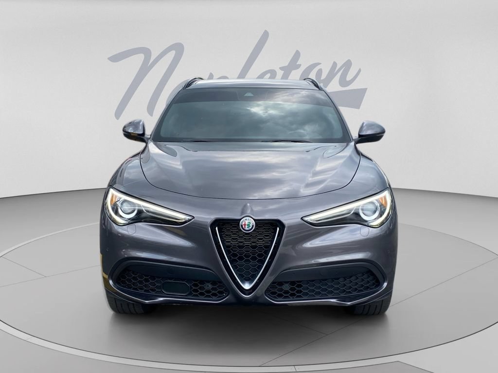 Used 2022 Alfa Romeo Stelvio Ti w/ Active Assist Plus Package AWD/4WD image 2