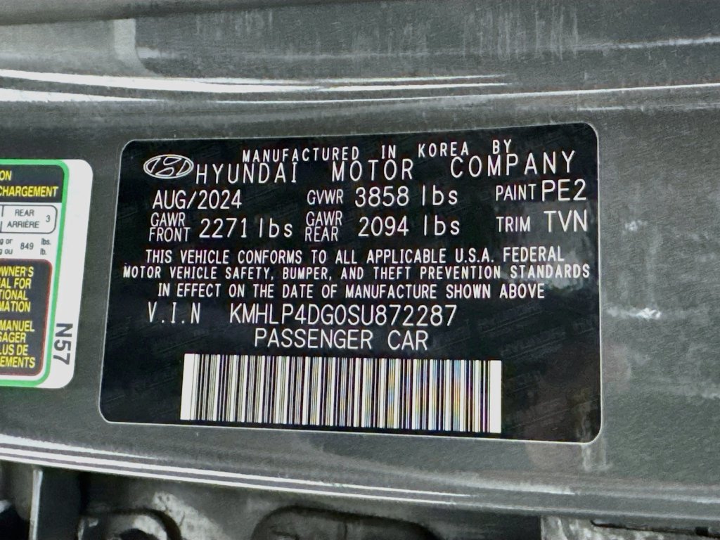 Used 2025 Hyundai Elantra Limited FWD image 39