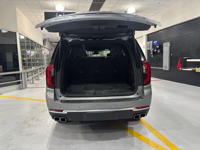 Used 2025 GMC Yukon XL Denali AWD/4WD image 40