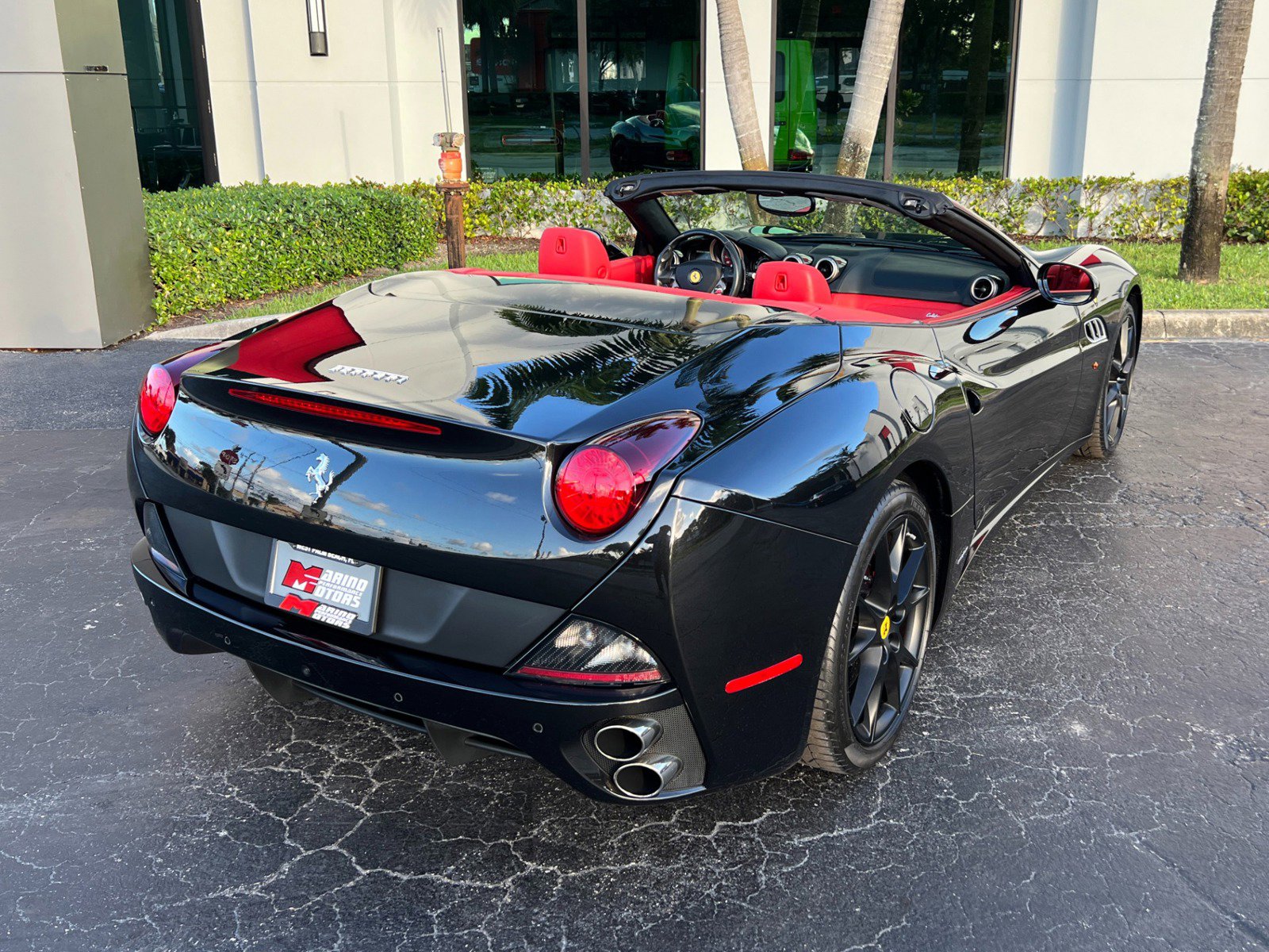 Used 2013 Ferrari California RWD image 37