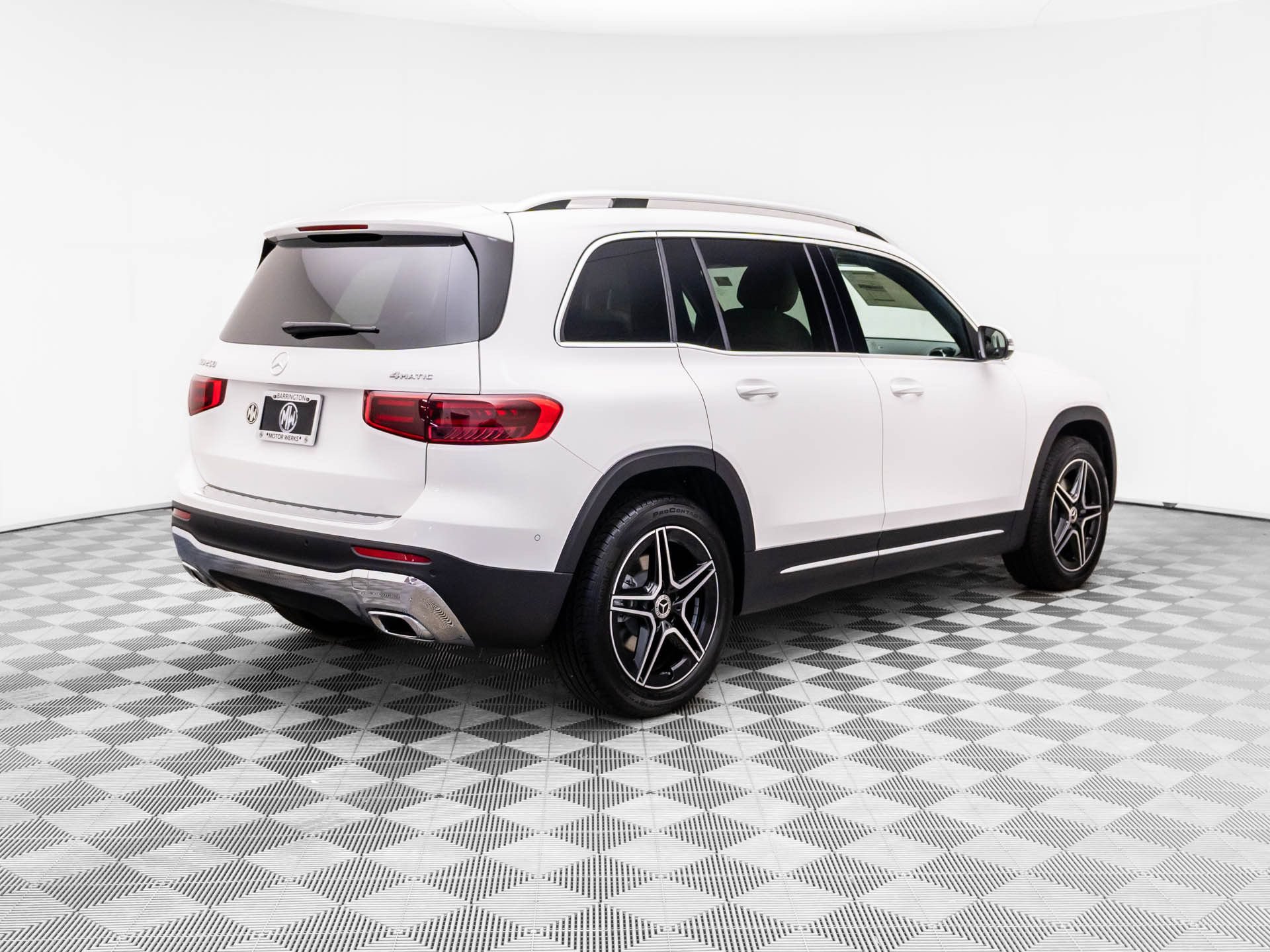 New 2026 Mercedes-Benz GLB 250 4MATIC image 5
