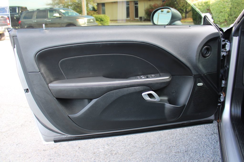 Used 2016 Dodge Challenger SXT Plus RWD image 16