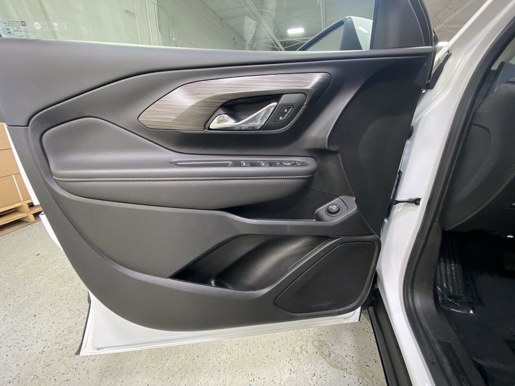 Certified 2023 GMC Terrain SLE w/ Driver Convenience Package FWD image 31