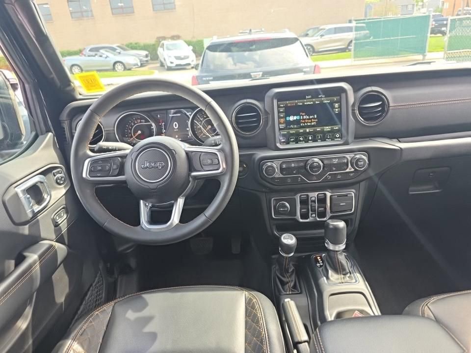 Used 2023 Jeep Gladiator Overland AWD/4WD image 5