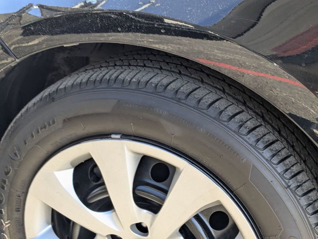 Used 2025 Toyota Corolla LE image 28