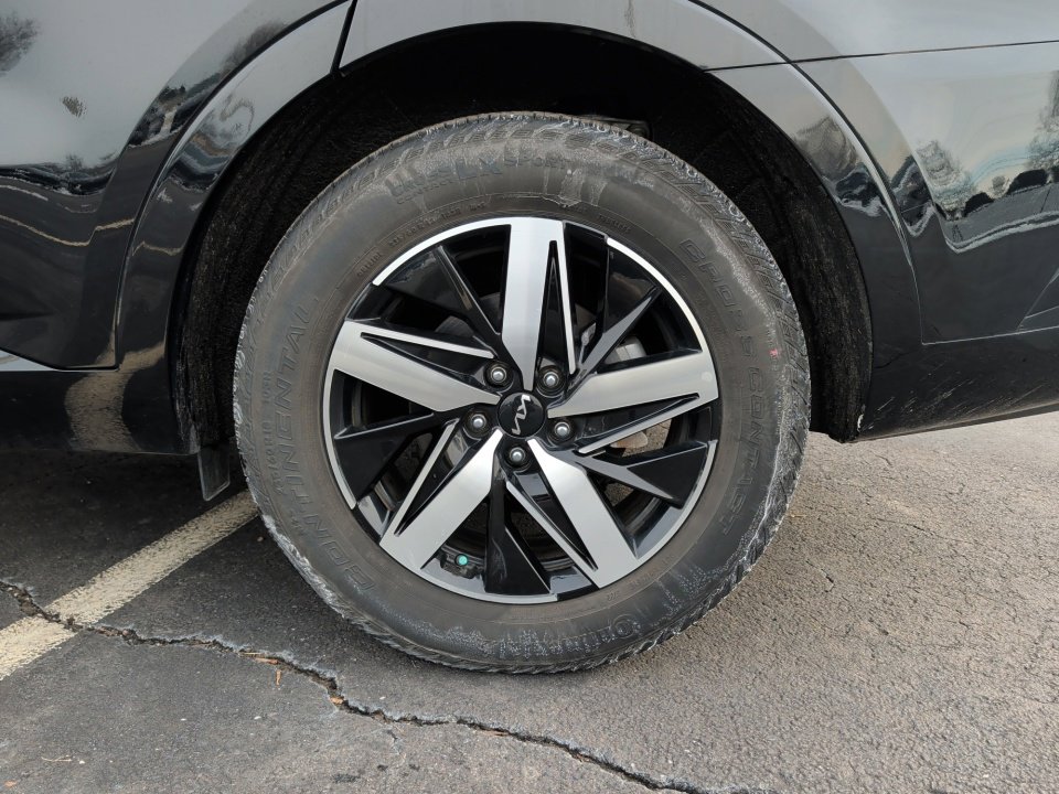 Used 2023 Kia Sorento S w/ Panoramic Sunroof Package image 25