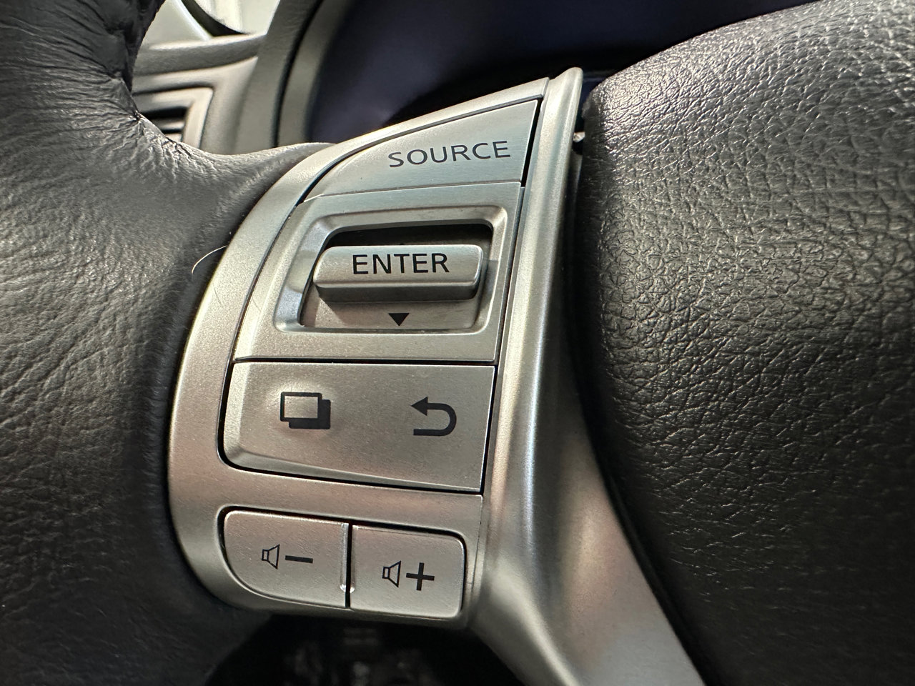 Used 2016 Nissan Altima 2.5 SL w/ 2.5 Technology Package image 36