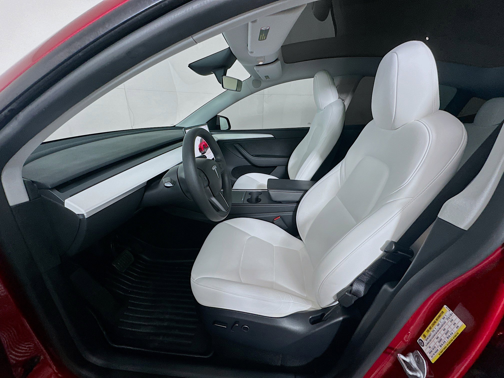 Used 2024 Tesla Model Y Long Range image 13