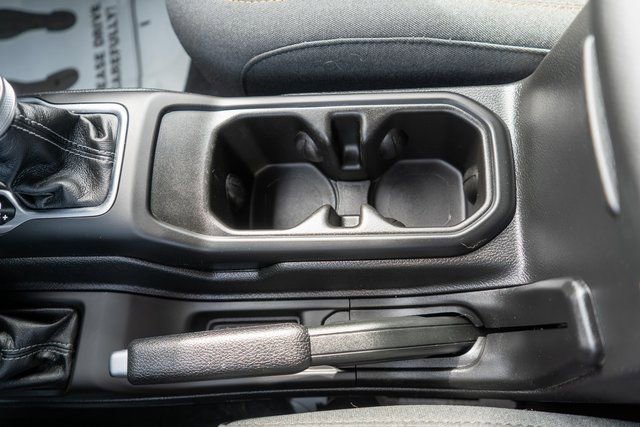 Used 2024 Jeep Wrangler Sahara AWD/4WD image 29