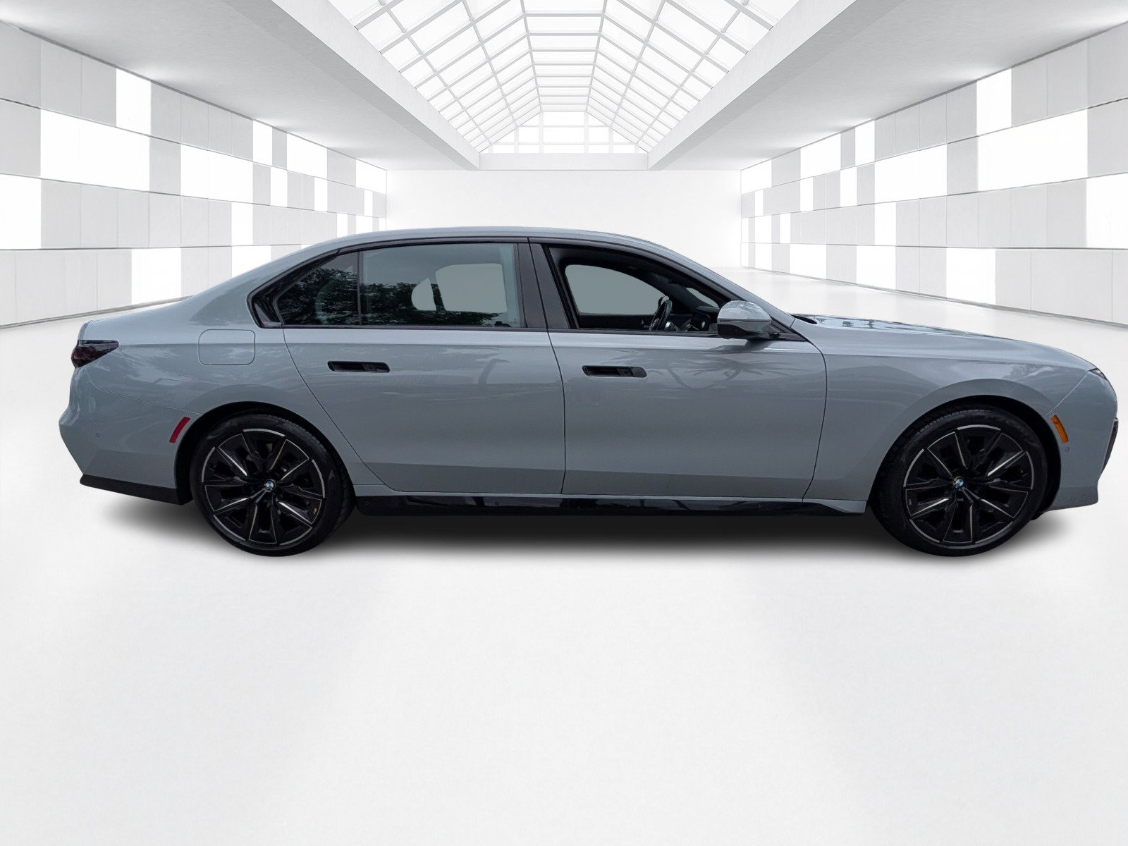 Used 2023 BMW 740i image 6
