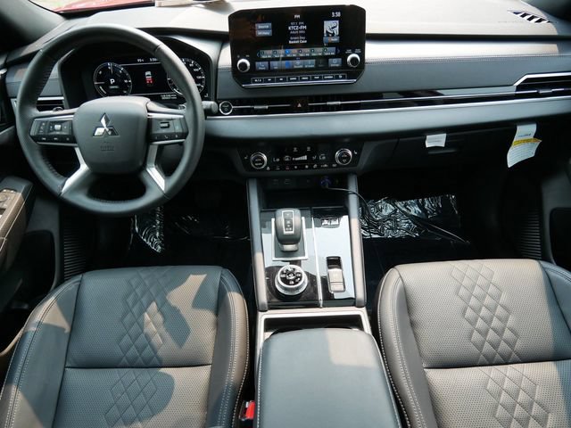 Used 2025 Mitsubishi Outlander SEL Black Edition AWD/4WD image 13