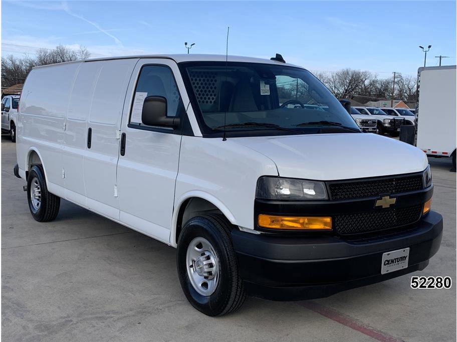 Used 2025 Chevrolet Express 2500 Extended w/ Communications Package image 3