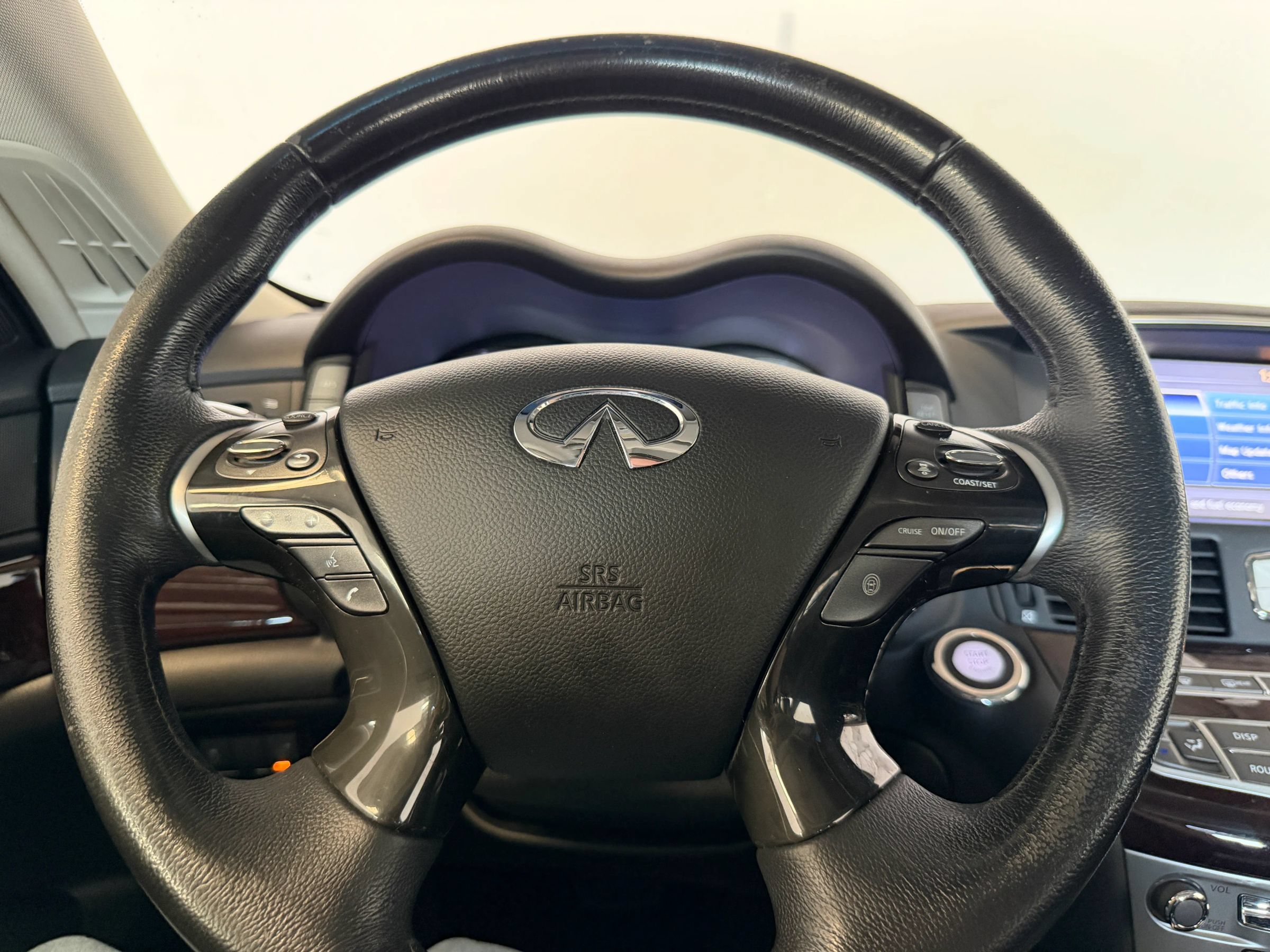 Used 2011 INFINITI M37 x w/ Premium Pkg AWD/4WD image 12