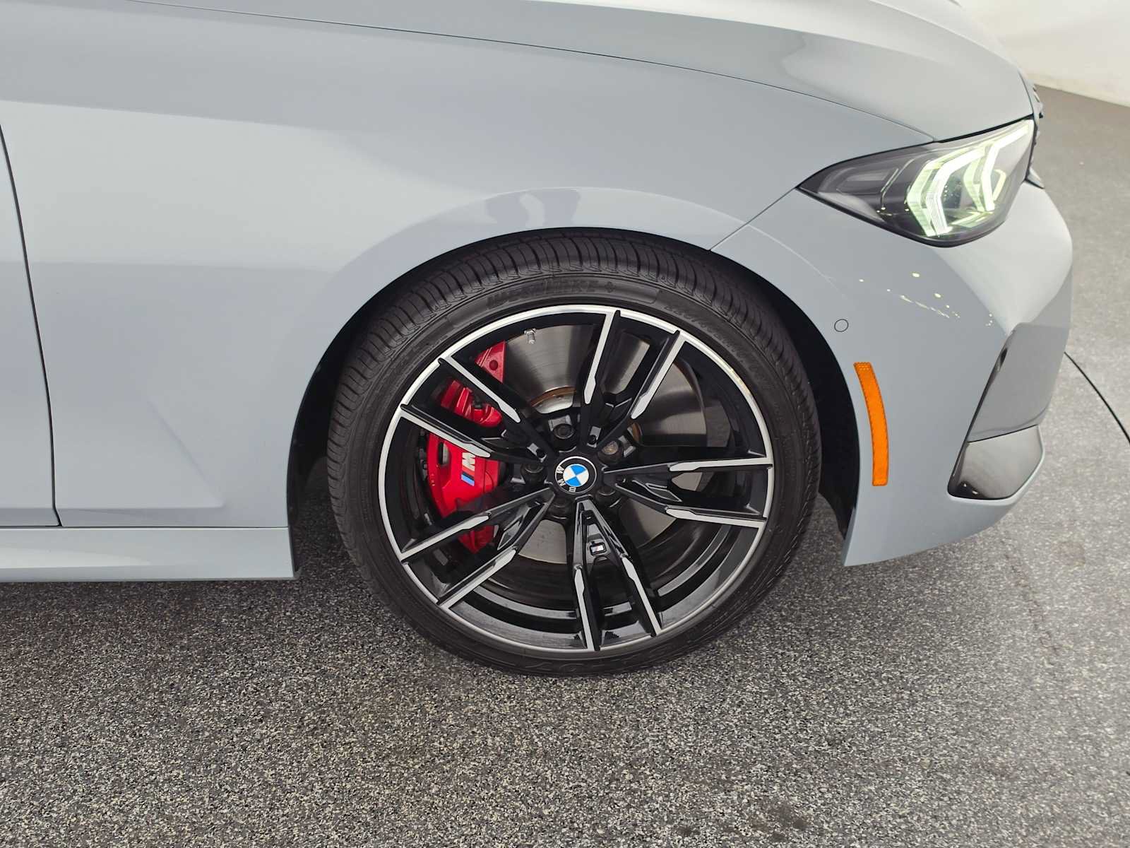 Used 2023 BMW M340i RWD image 9