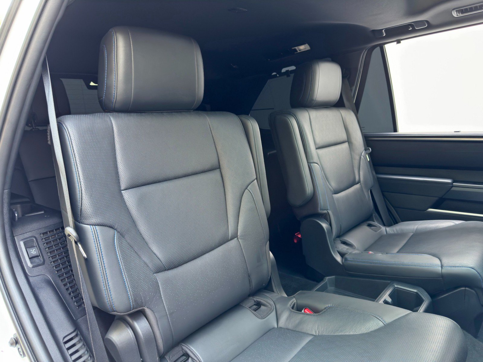 Used 2024 Toyota Sequoia Platinum AWD/4WD image 44