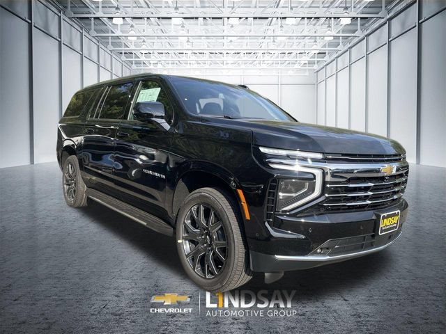New 2026 Chevrolet Suburban LT w/ Comfort Package AWD/4WD image 4