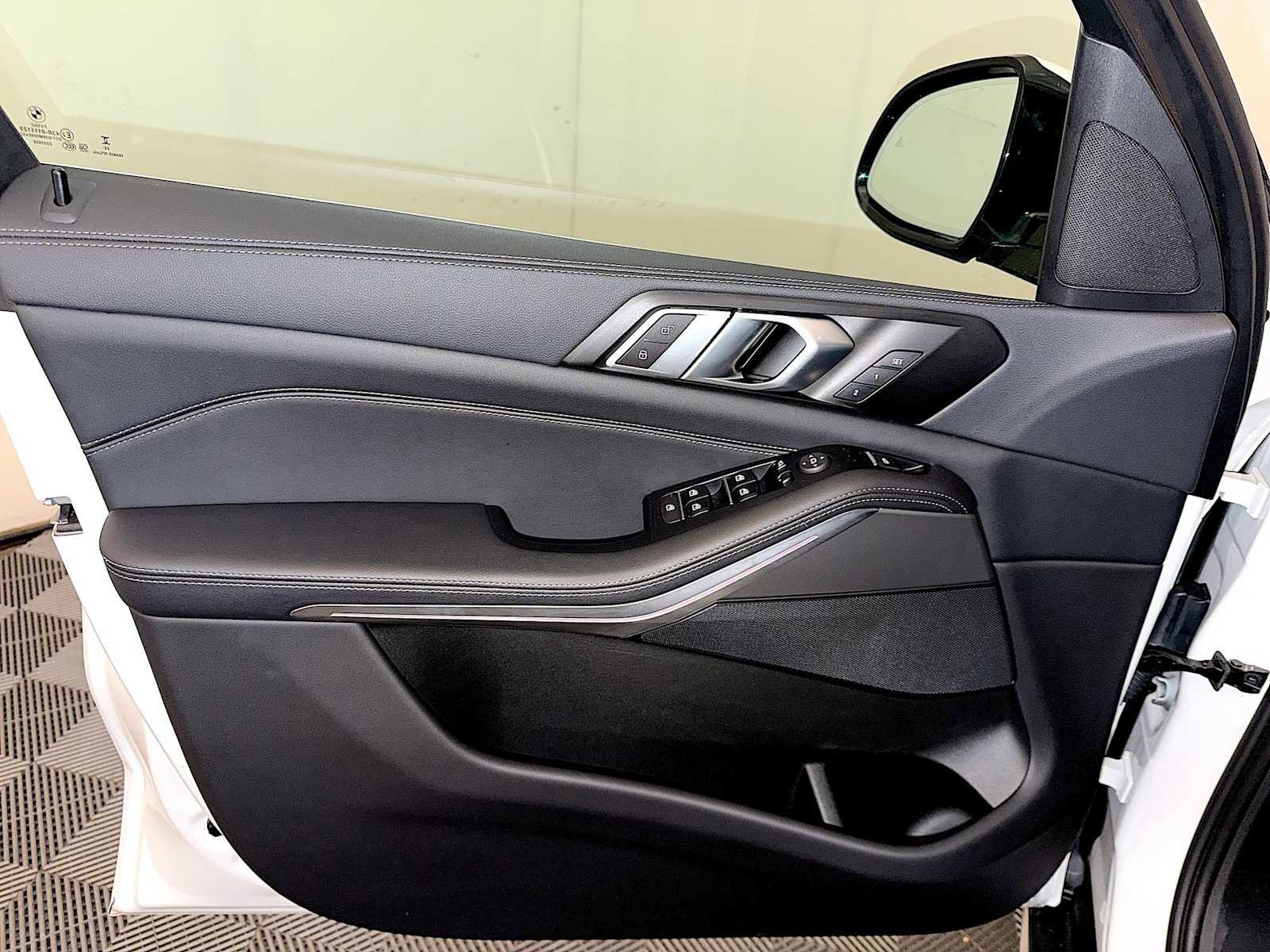 Certified 2023 BMW X5 xDrive40i w/ Premium Package image 11