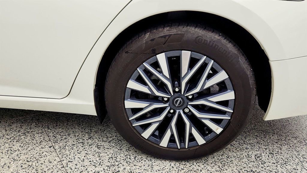 Used 2025 Nissan Altima 2.5 SV image 9