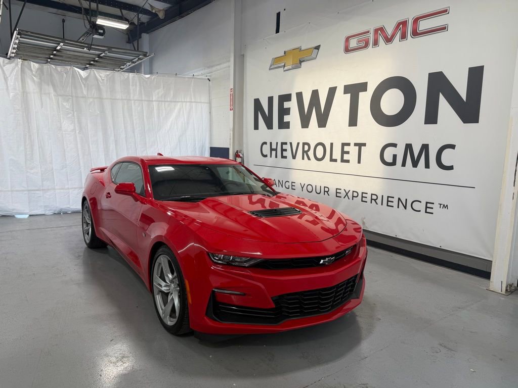 Used 2021 Chevrolet Camaro SS image 2