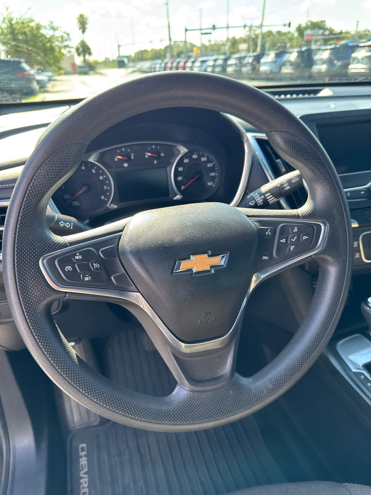 Used 2019 Chevrolet Equinox LT FWD image 13