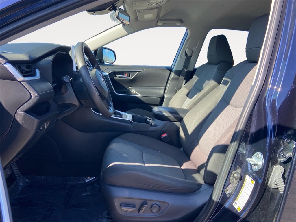 Used 2024 Toyota RAV4 XLE image 9