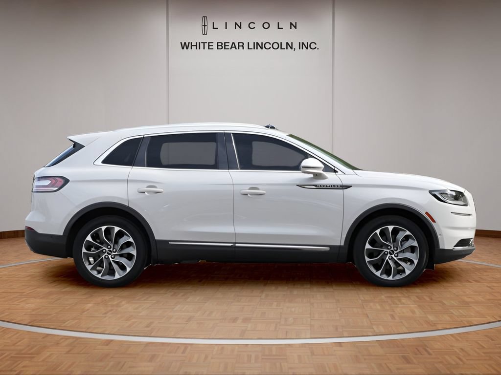 Used 2023 Lincoln Nautilus Reserve w/ Equipment Group 201A AWD/4WD image 4